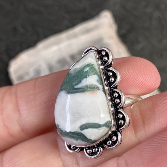 Druzy Tree Agate Antique Styled Ring Size 8 and a Half - Picture 4 of 10